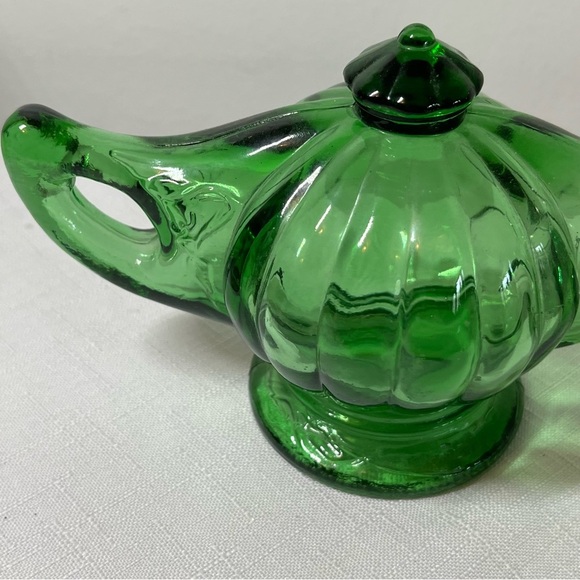 vintage Avon Aladdin's Lamp green glass decanter bottle - Picture 2 of 4